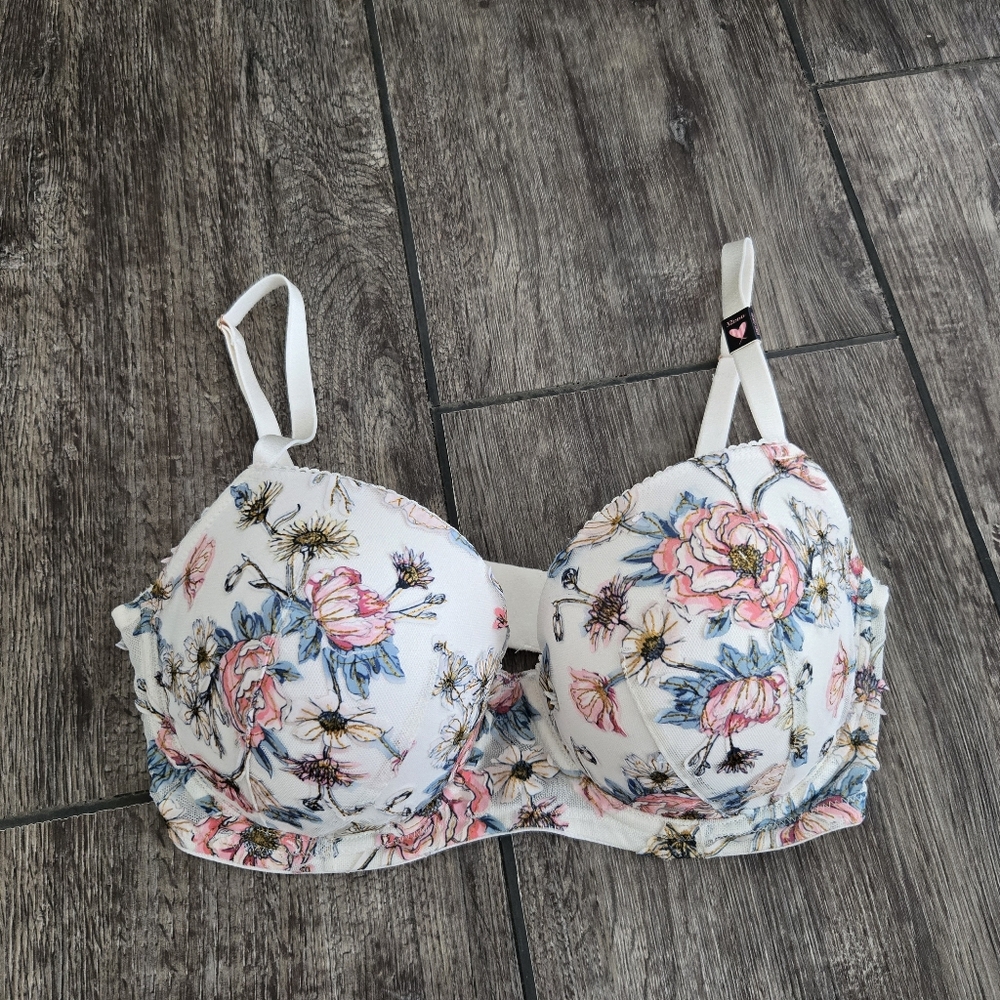 NWT Dream Angels Lined Demi Bra Size 32DDD